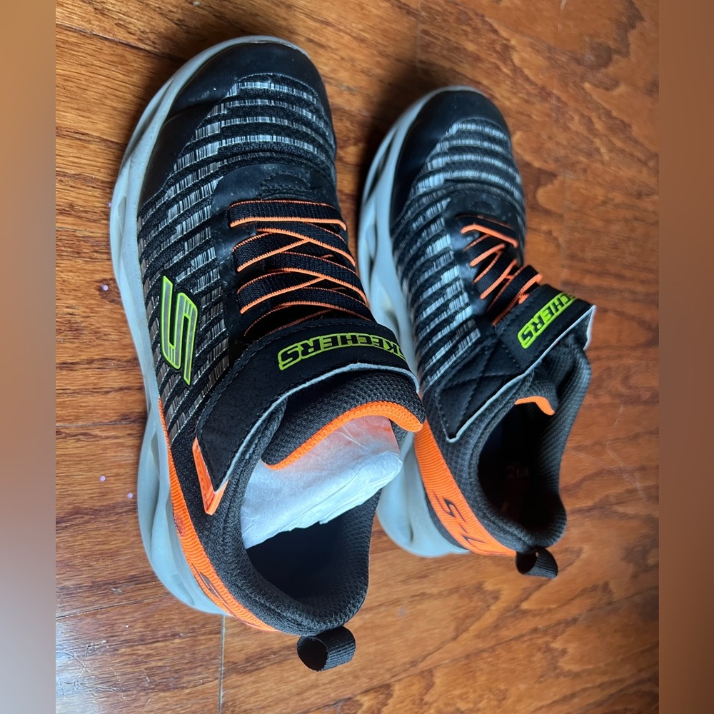 Skechers Kids Light-Up Sneakers Black & Orange - Picture 4 of 8